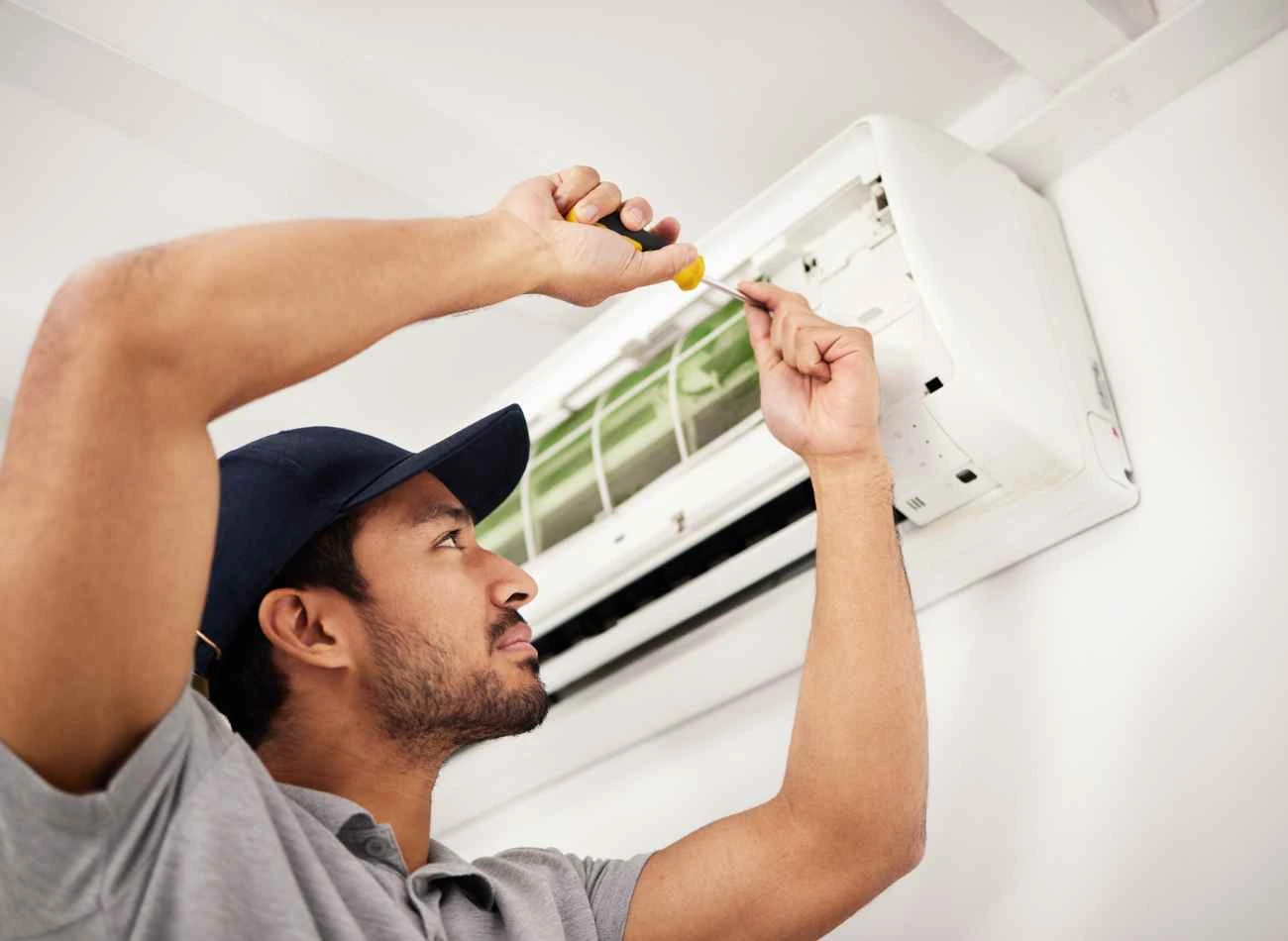خدمات تركيب وصيانة التكييف HVAC بالرياض